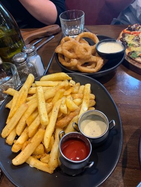 Ziff's Cafe & Bar