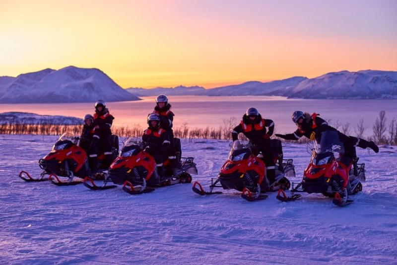 Snowmobile safari in the amazing Lyngen Alps